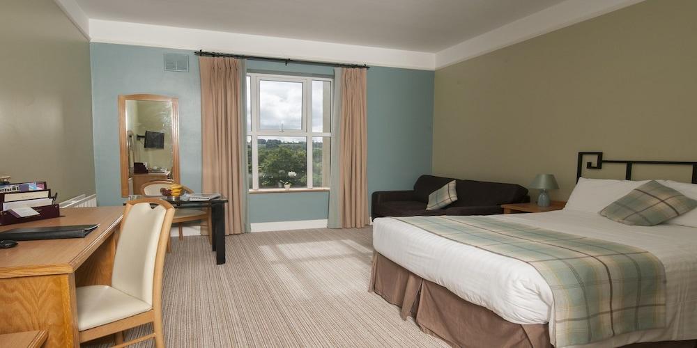 Woodlands Hotel & Leisure Centre 워터퍼드 외부 사진
