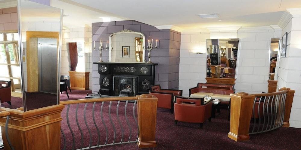 Woodlands Hotel & Leisure Centre 워터퍼드 외부 사진