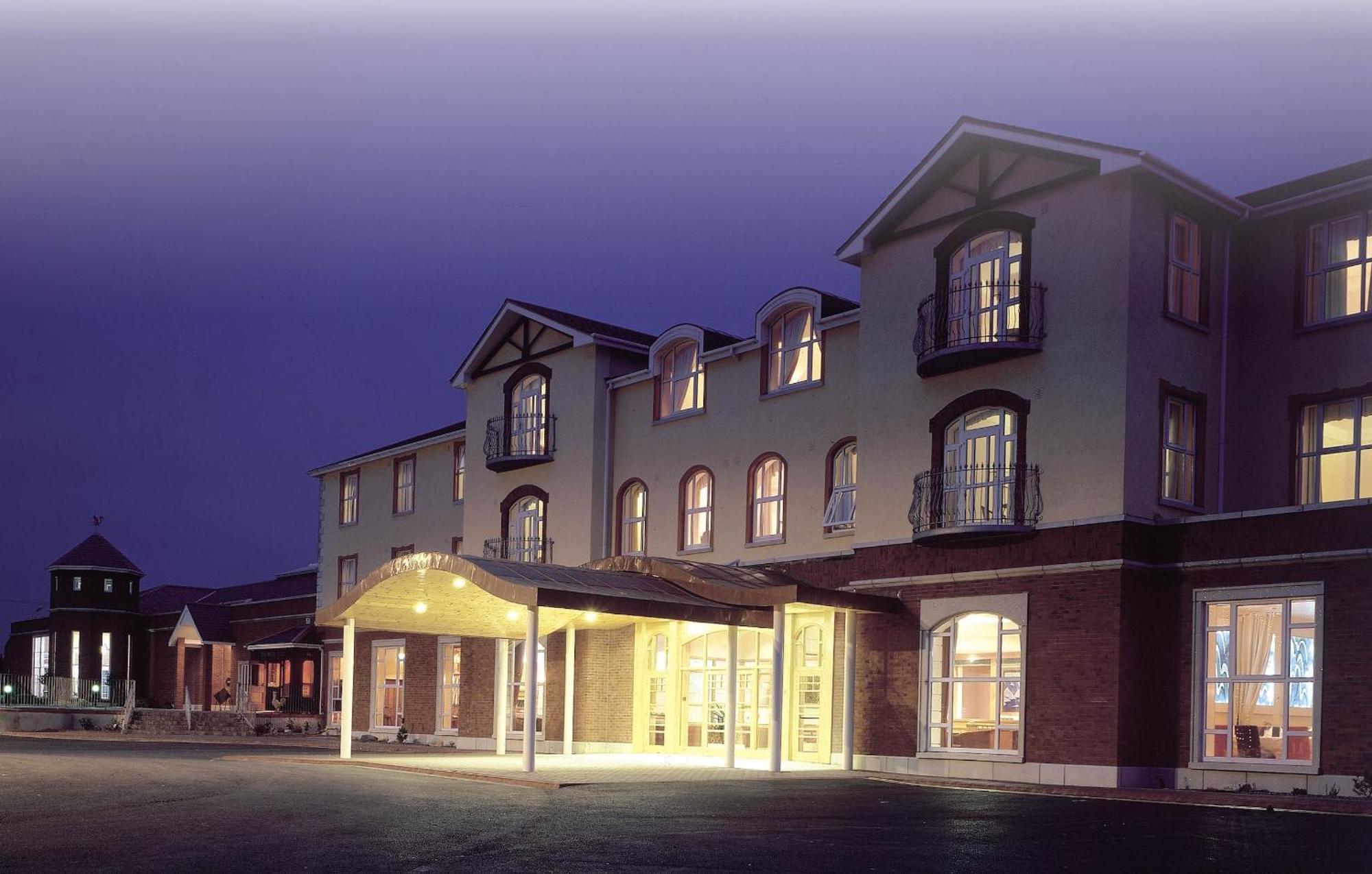Woodlands Hotel & Leisure Centre 워터퍼드 외부 사진